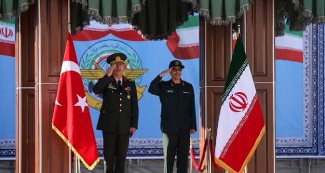 Genelkurmay Başkanı Akar, İranlı mevkidaşı ile görüştü