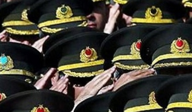 FETÖ'cü subay eşiyle beraber Rumlara sığındı!