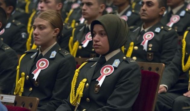 Kara Harp Okulu'nda ilk başörtülü öğrenci!