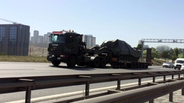 TEM'de askeri araç sevkiyatı