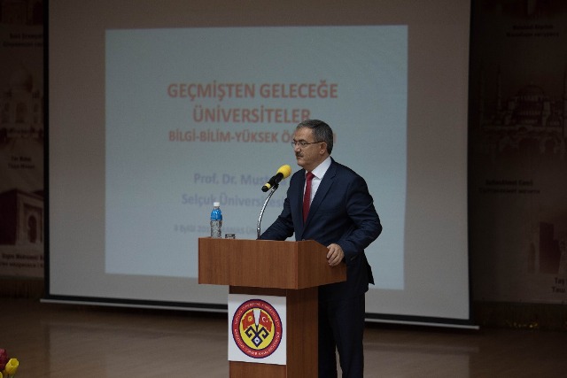 İlk ders Rektör Şahin'den