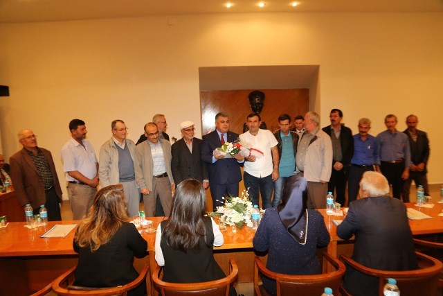 Özgüven’e vatandaşlardan teşekkür ziyareti