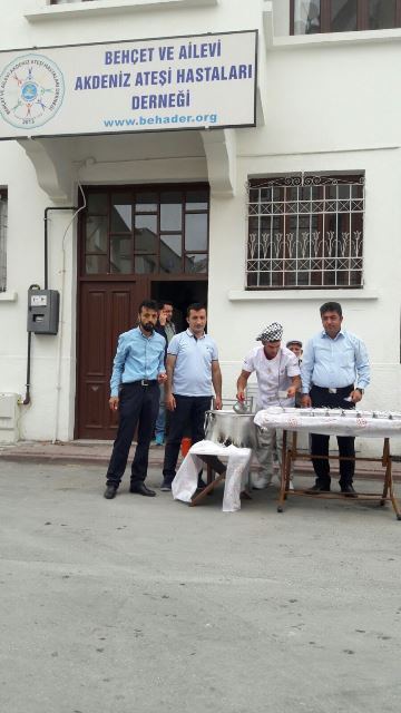 Behçet ve Ailevi Akdeniz Ateşi Hastaları Derneği Aşure Dağıttı