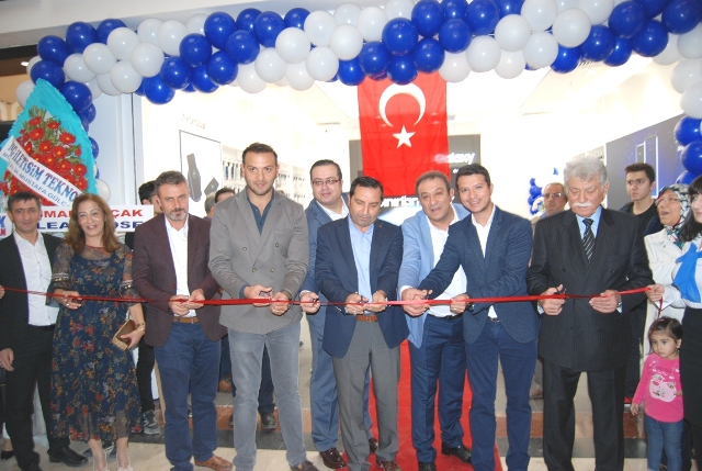 Gürlek İletişim&Samsung M1 AVM'de