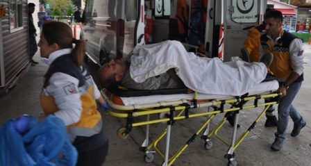 Pres makinasına sıkışan kolu koptu