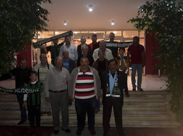 Sarayönü Belediyespor taraftarına yemek