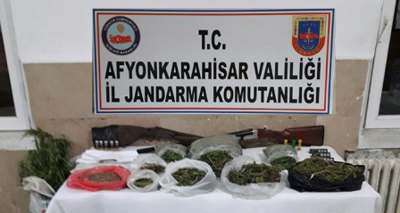 Jandarmadan zehir deposuna baskın