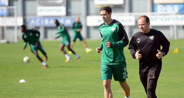 Bursaspor’da Emre Taşdemir takıma döndü