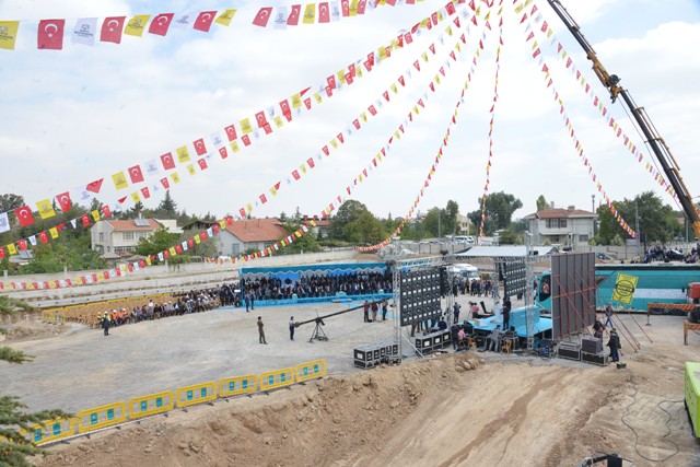 Katlı yeraltı Otoparkın temeli atıldı