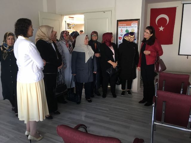 Alzheimer gündüz yaşam merkezi hastalara umut olmaya devam ediyor
