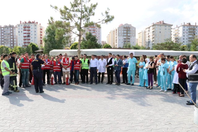 Yangın tatbikatı gerçeğini aratmadı
