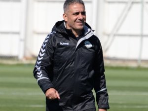 Yeni Antrenör Ahmet Özen antrenmana çıktı