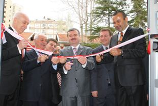 Özer'in yaptırdığı merkez açıldı