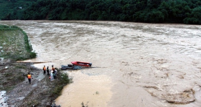 Vietnam’daki selde ölü sayısı artıyor:37 ölü,40 kayıp