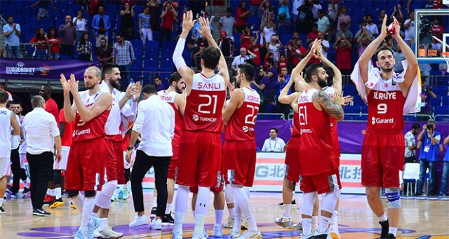 A Milli Erkek Basketbol Takımı'nın kadrosu 14'e indirildi