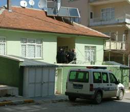 Evdeki laptopları çaldılar