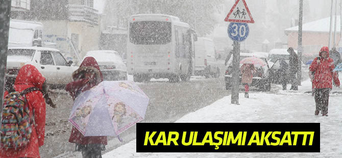 Ardahan'da kar yağışı ulaşımı aksattı