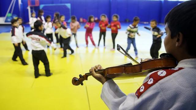 Roman çocuklar 'İlle de Spor Olsun' diyor