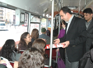 BAŞKAN ALTAY tramvaya bindi