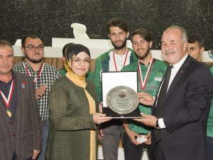 Şampiyon Boruktolu kupasını aldı