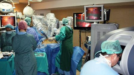 Bakanlık mide küçültme ameliyatlarına neşter vurdu