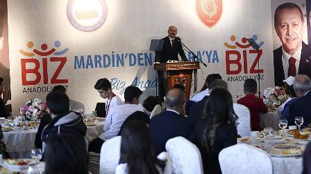 Soylu Mardin'den gelen 200 öğrenciyle buluştu