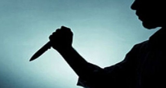 Sigara vermedi diye bıçakladı