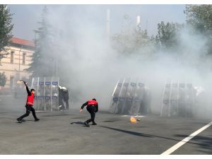Üniversitelerin güvenlik görevlilerine "Toplumsal olaylara müdahale eğitimi"