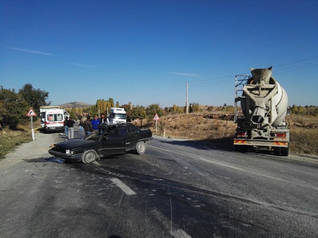 Beyşehir ve Hüyük’te trafik kazaları: 4 yaralı