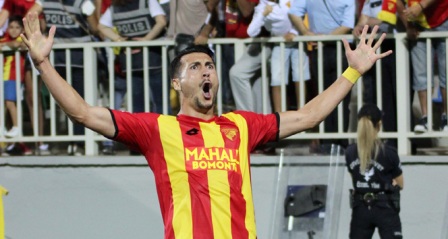 Adis Jahovic tahta oturdu