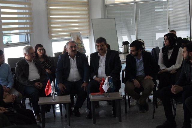 AK Gençlik geleceğini inşa ediyor