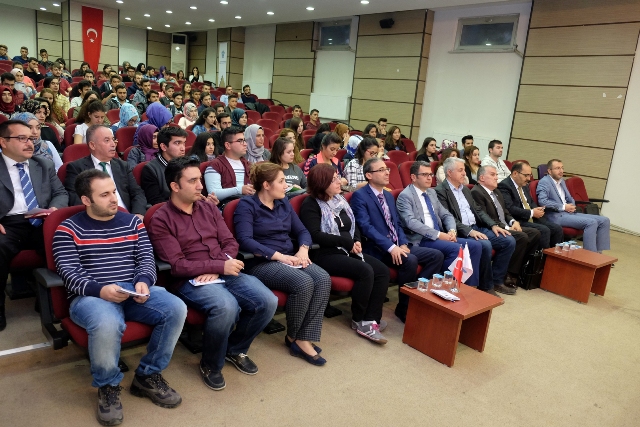 Uygulamalı Bilimler Fakültesinde “Kariyer ve Meslek Tanıtım Günü” Etkinliği Düzenlendi