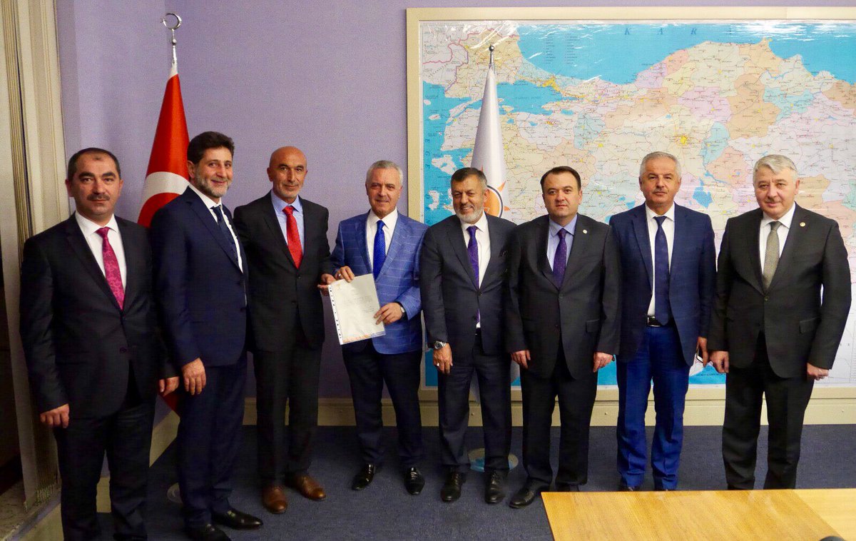 Hasan Angı mazbatayı aldı