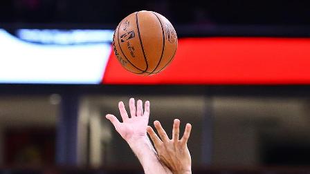 Simmons 'triple double' için fazla beklemedi