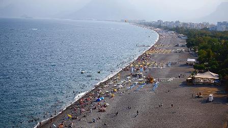 "Türkiye'de en az 100 bin Rus var"