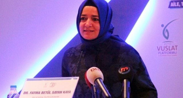 Bakan Kaya, Baykal'ı ziyaret etti