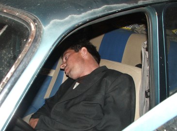 Eşi ile tartıştı kendisini bıçakladı