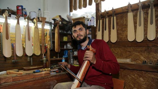 Kemençenin telleri hayatına dokundu