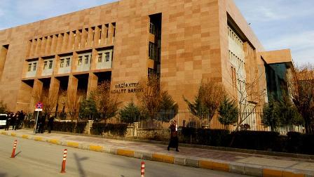 Terörist cenazelerine katılan partiliye hapis cezası