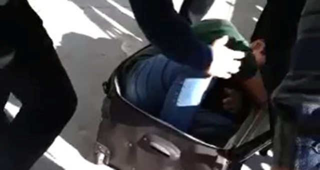 Sarp Sınır Kapısı’nda valizden çocuk çıktı