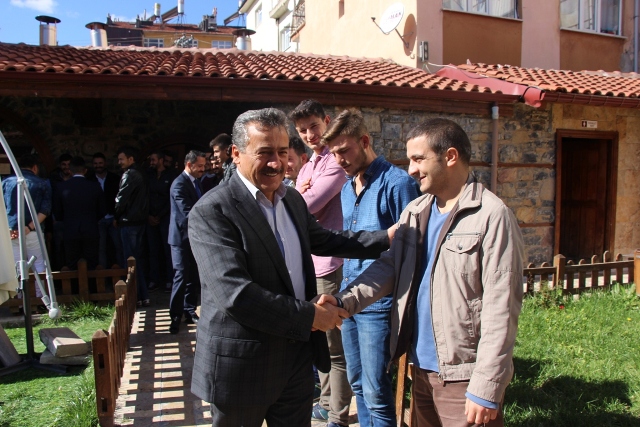 Başkan TUTAL 97/4 Tertip Mehmetçiklerle Yemek Yedi