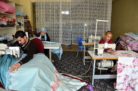 Hurdacıdan aldığı dikiş makinesiyle hayatı değişti