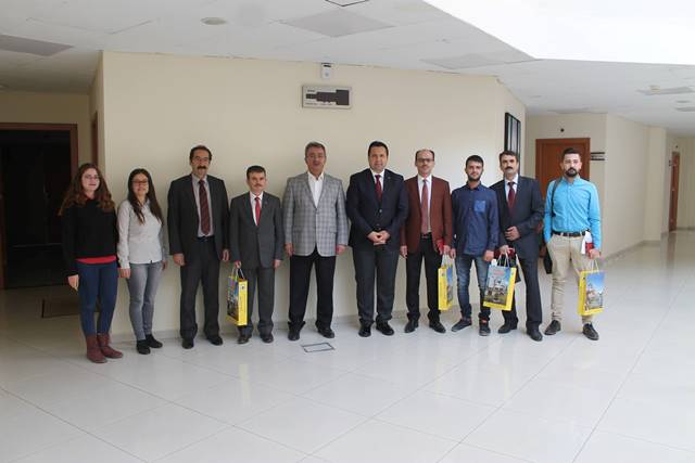 Konyalı gazetecilere basın kartı dağıtım programı