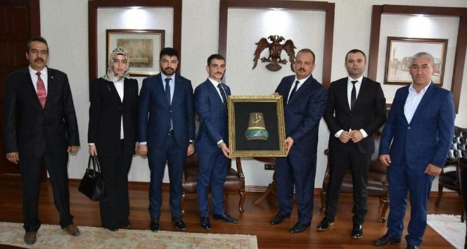Canbolat’a Ülkü Ocaklarından ziyaret