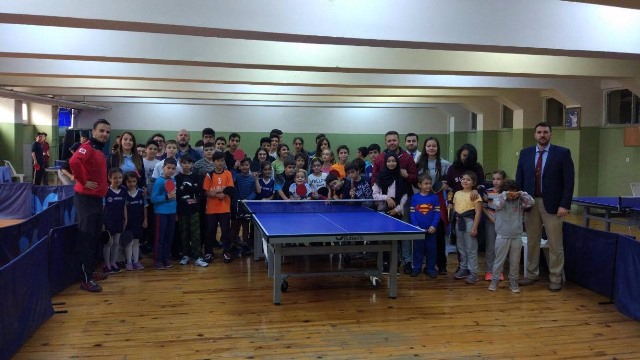 Masa tenisinde Cumhuriyet kupası