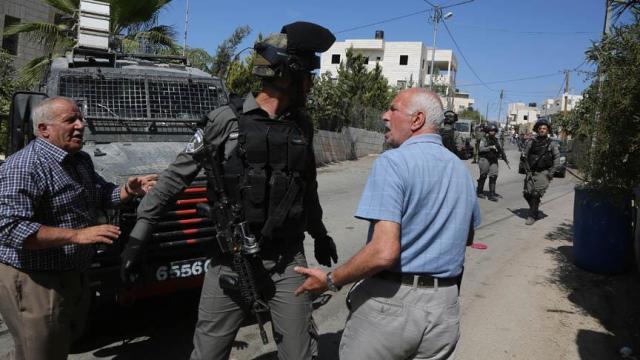 Batı Şeria'da İsrail askerleri 2 Filistinliyi yaraladı