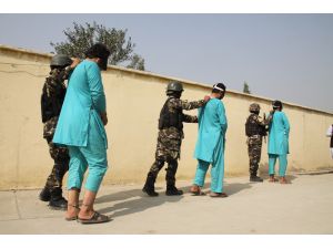 Afganistan'da intihar saldırısı önlendi