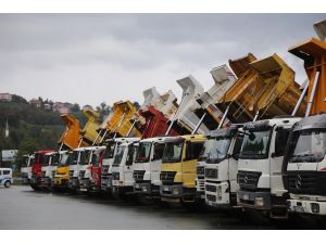 Havalimanı inşaatında çalışmak isteyen kamyonculardan eylem