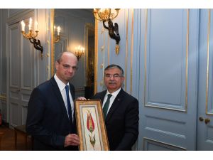 Milli Eğitim Bakanı Yılmaz Fransa'da