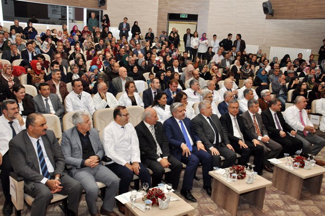 NEÜ ve ASÜ Tıp Öğrencileri Beyaz Önlüklerini Birlikte Giydi